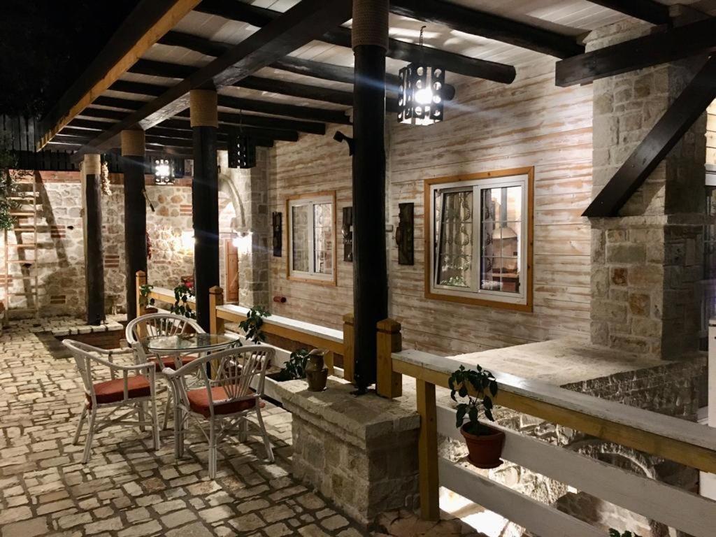 Rahoni Park&Suites Dhërmi Esterno foto